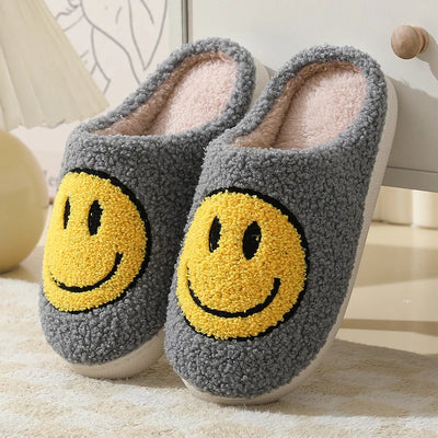 Claudia - Fluffy Feet Smiley-Pantoffeln