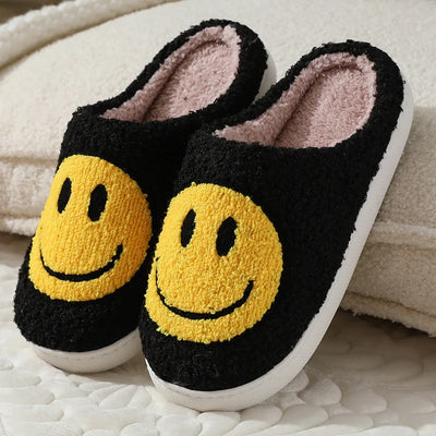 Claudia - Fluffy Feet Smiley-Pantoffeln